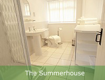 The Summerhouse Thatch Holiday Cottage Dorset & New Forest